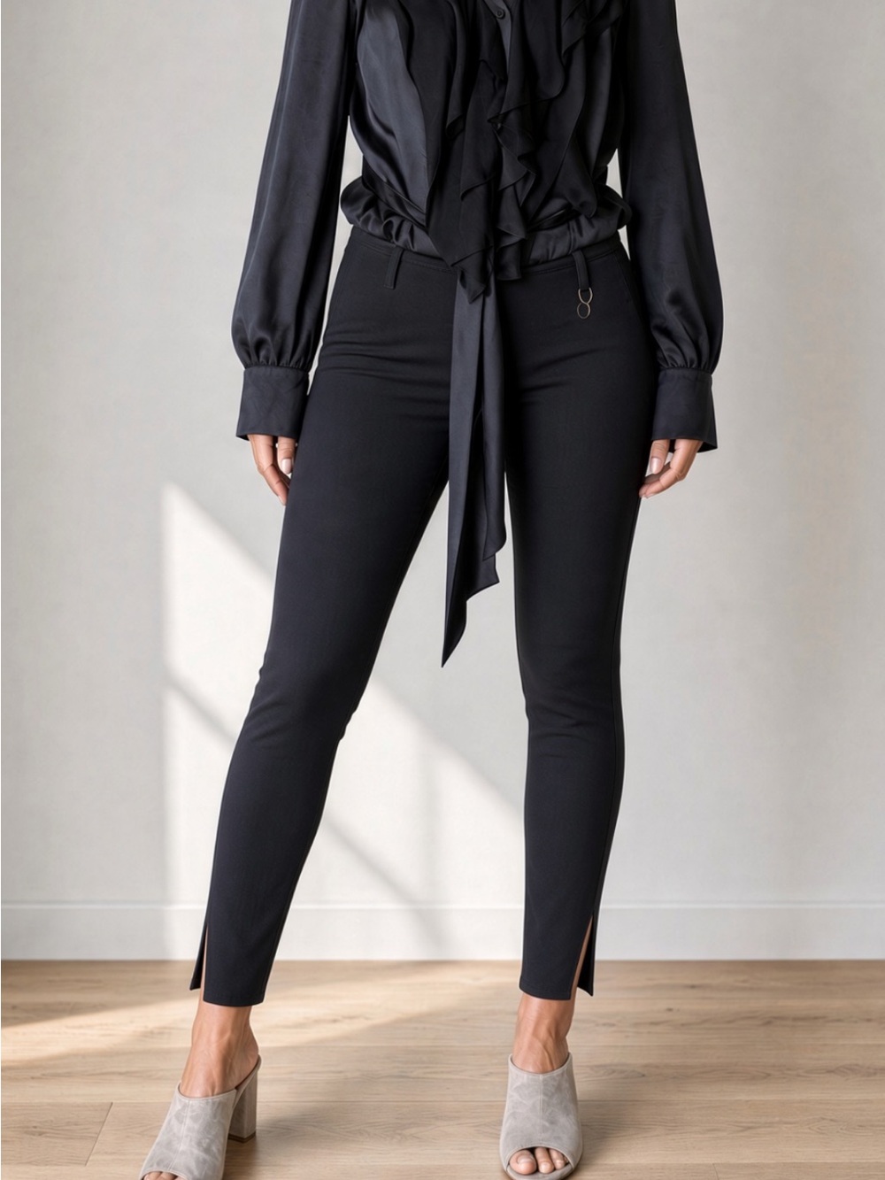 GUCCI Women's size 38 Italy Black Matte Sateen GORGEOUS slim fit Pants